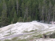 yellowstonegeyserarea17.jpg